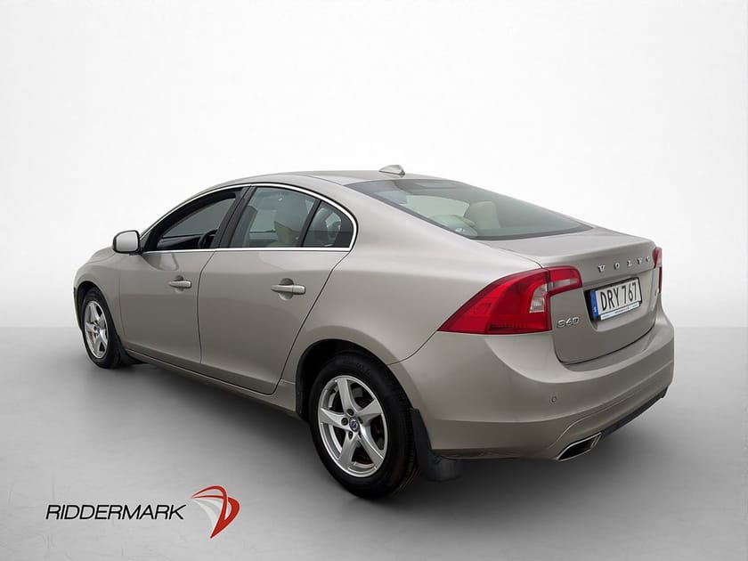Bild 5 av Volvo S60 D4 181hk Momentum Värmare Skinn Rattvärme