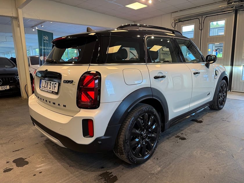 Bild 4 av MINI Countryman Cooper SE ALL4 Steptronic B-kamera Gps Carplay 220hk