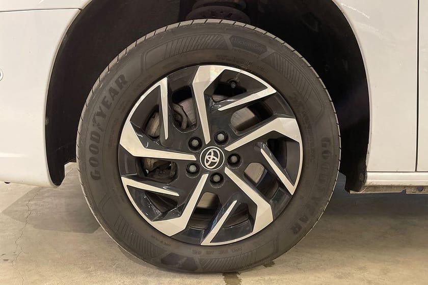 Bild 5 av Toyota ProAce City 1.5 D-4D Moms / 360-kamera / Keyless / Värmare