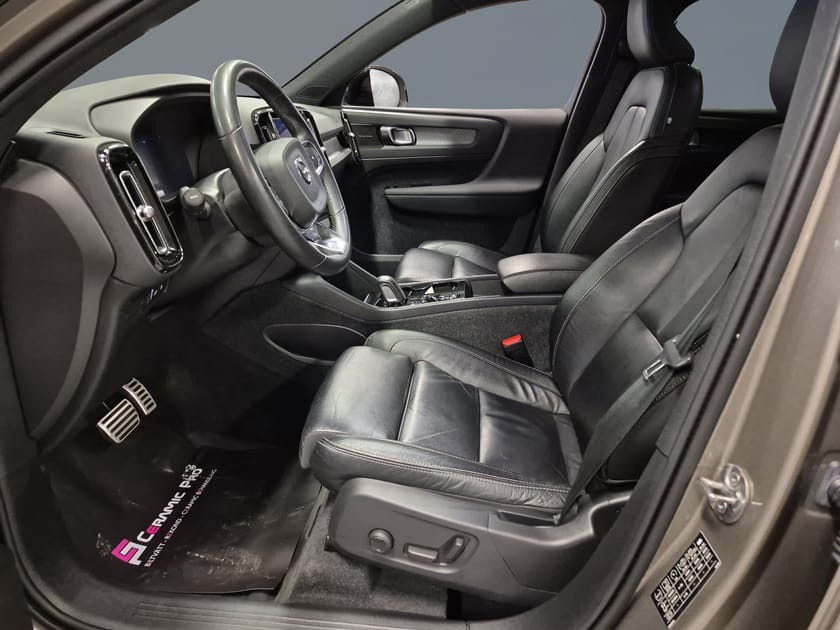 Bild 5 av Volvo XC40 Recharge T4 R-Design//HarmanKardon//Dragkrok//