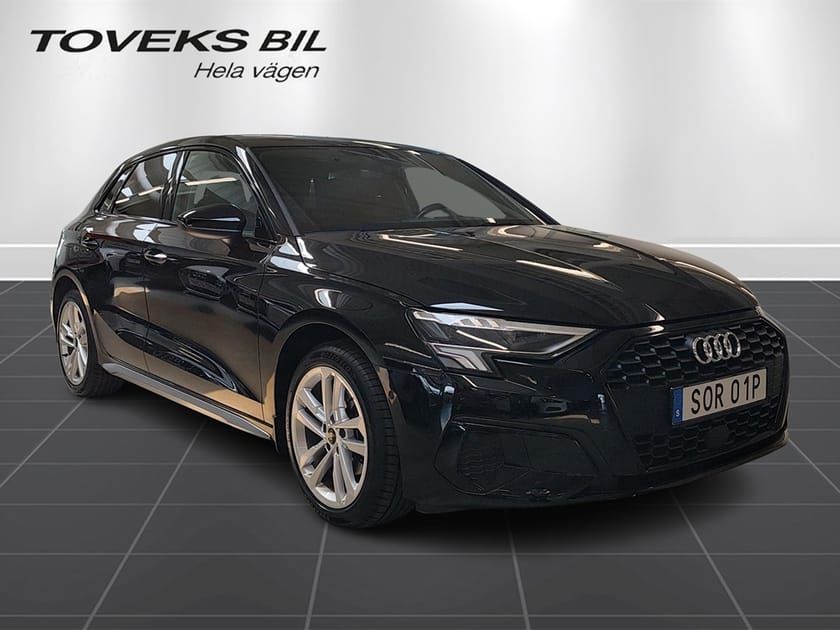 Bild 2 av Audi A3 Sportback 35 TFSI 150 hk LED-strål | Svart optikpkt