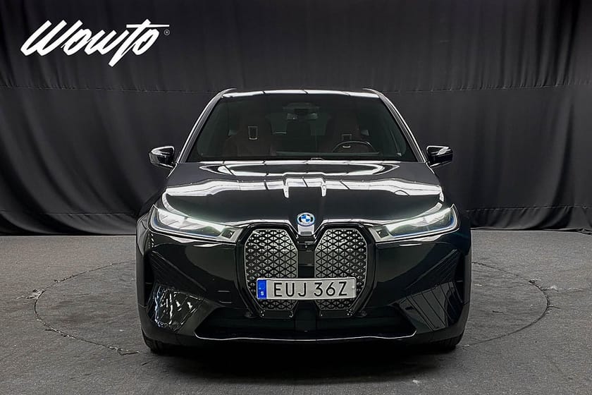 Bild 2 av BMW iX xDrive50 524HK Sportpaket /Laser/HuD/Sky Lounge/Moms