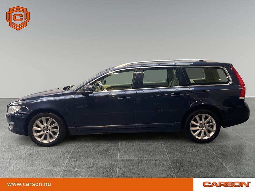 Bild 3 av Volvo V70 D4 Inscription Summum Glastak Värmare Drag Läder BLIS