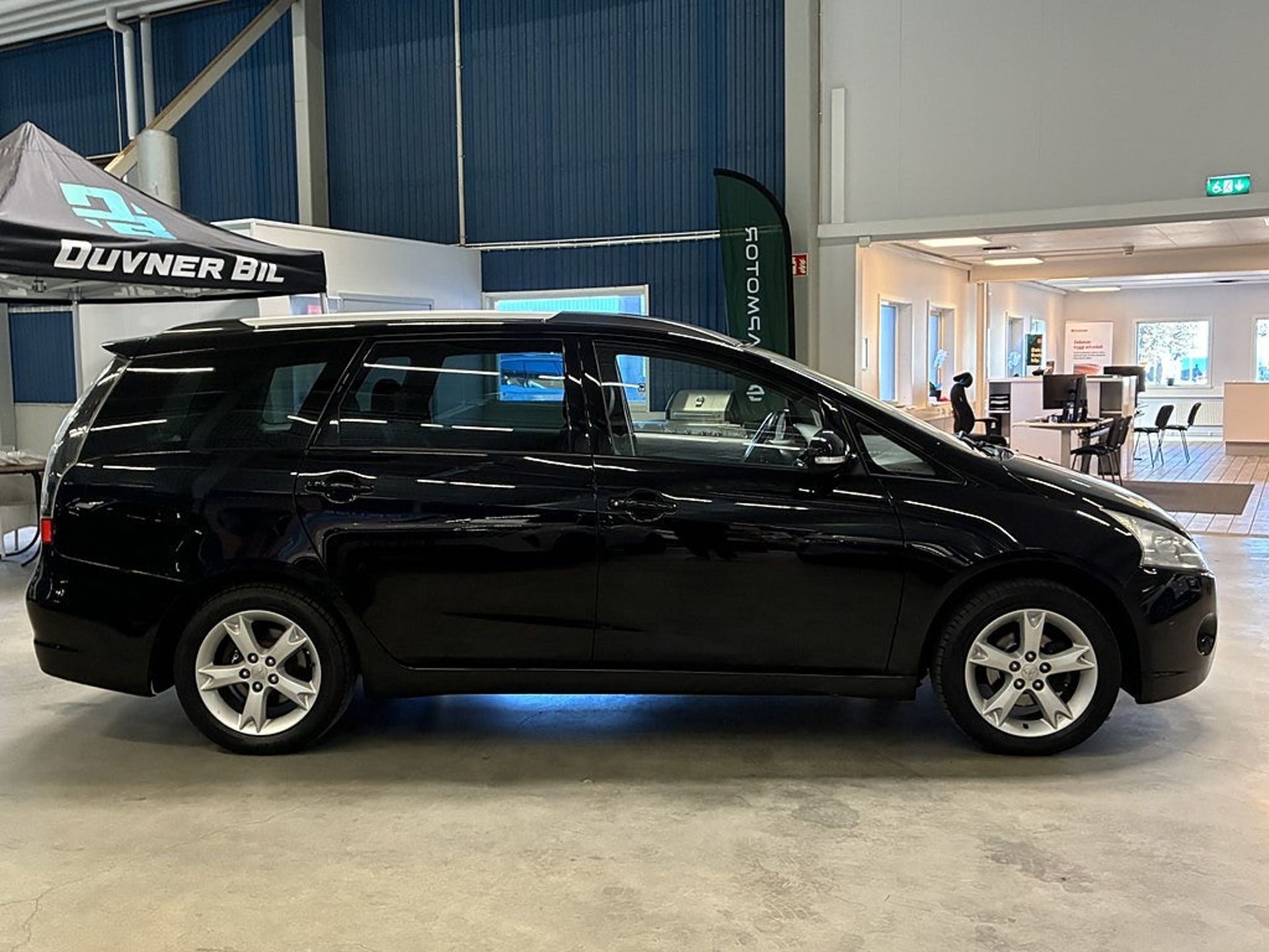 Mitsubishi Grandis 2010, kuva 3/10