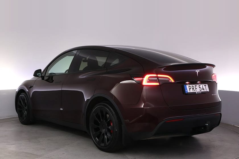 Bild 4 av Tesla Model Y Long Range AWD Uppg. Autopilot Panorama Drag
