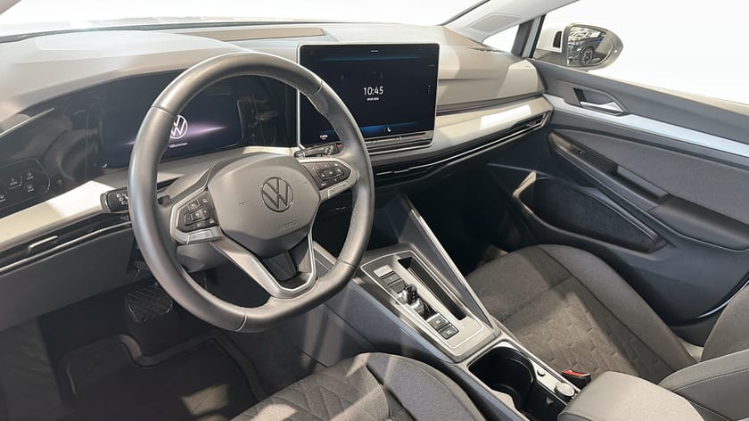 Bild 2 av Volkswagen Golf LIFE 1.5 eTSI