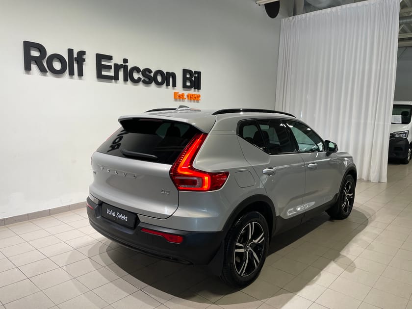 Bild 3 av Volvo XC40 B3 FWD Bensin Plus Dark