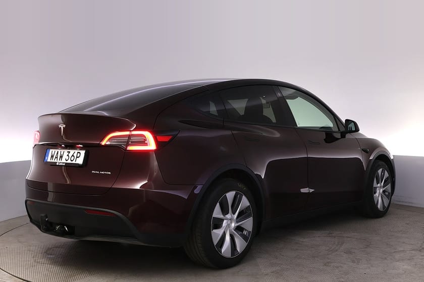 Bild 5 av Tesla Model Y Long Range AWD Autopilot Pano Drag
