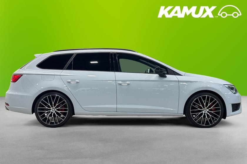 Bild 2 av SEAT León Cupra ST 2.0 TSI DSG 290hk B-kamera Carplay Adaptiv-F 19" Performance Black