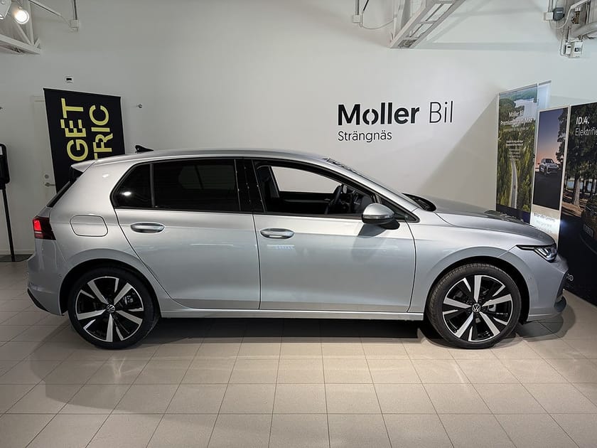 Bild 2 av Volkswagen Golf Life 1,5 eTSI 150 HK DSG7