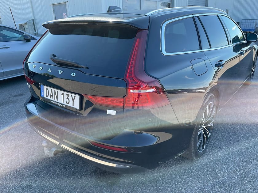 Bild 3 av Volvo V60 T6 Recharge Core Bright plug in AWD 350HK 4x4