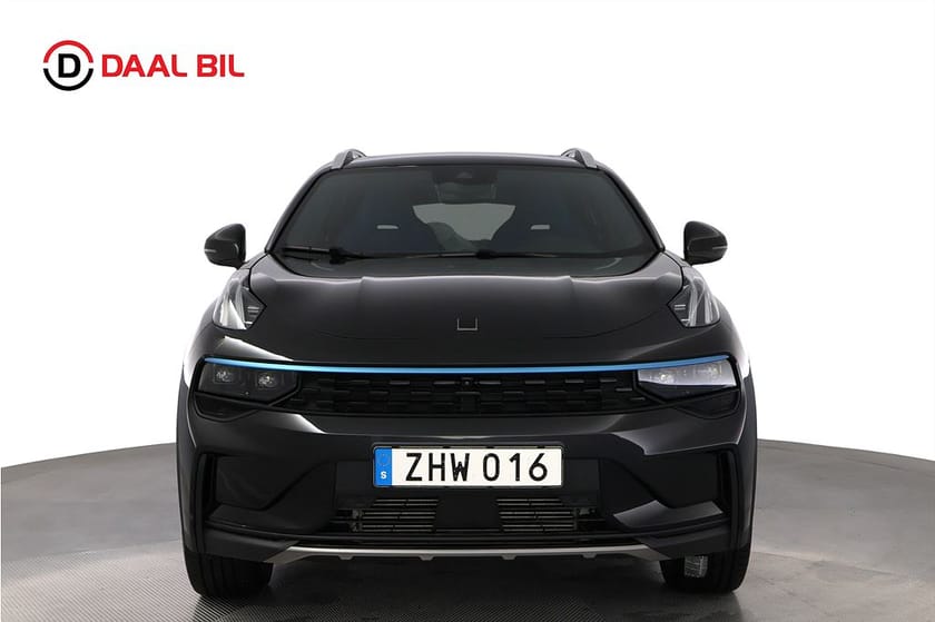 Bild 2 av Lynk & Co 01 PHEV DCT 261HK 17,6kWh INFINITY® PANORAMA 3D-VIEW NFC