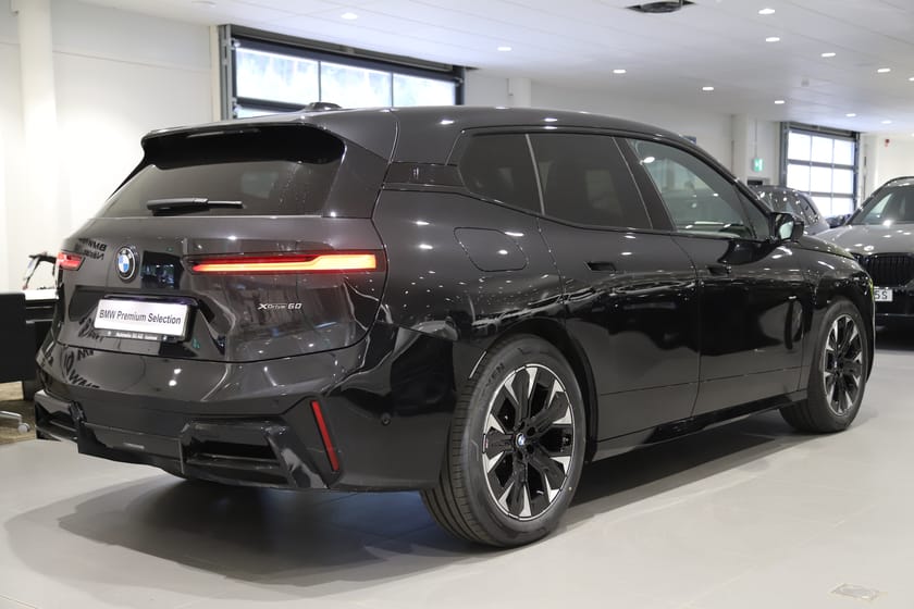 Bild 4 av BMW iX xDrive60 Charged M Sport Edition