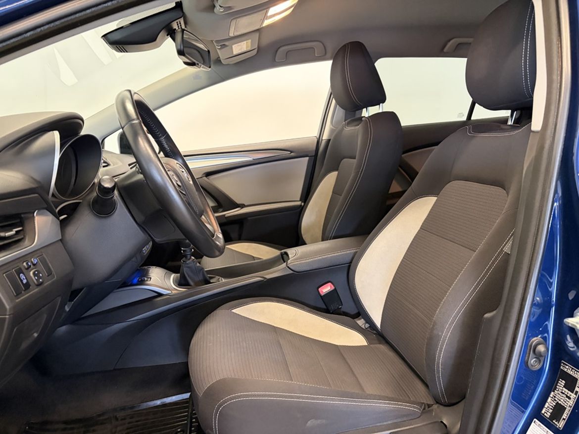 Toyota Toyota Avensis Kombi — bild 8