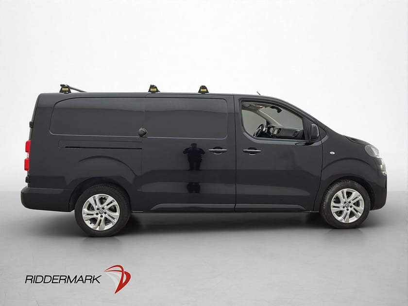 Bild 2 av Opel Vivaro Skåpbil IP L3 Värmare Dragkrok B-Kamera V-Inr CARPLAY Moms