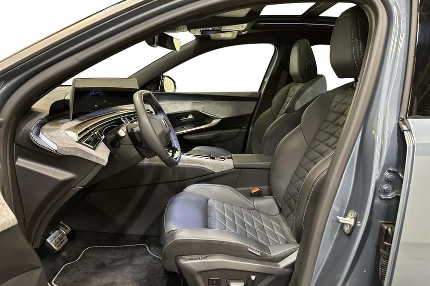 Bilde 5 av Peugeot E-3008 Dual Motor GT / 4WD  "fullutstyrt"