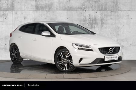 Volvo V40 T2 122 hk R-Design. 18"alu/Navi/Ryggekamera/Skinnseter