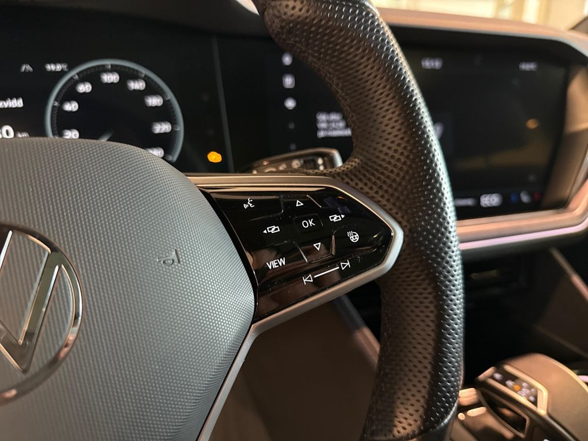 Volkswagen Volkswagen Touareg R eHybrid — bild 21