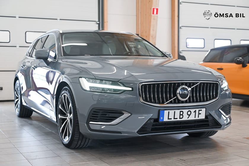 Bild 3 av Volvo V60 Recharge T6 AWD Plus Bright Drag Backkamera