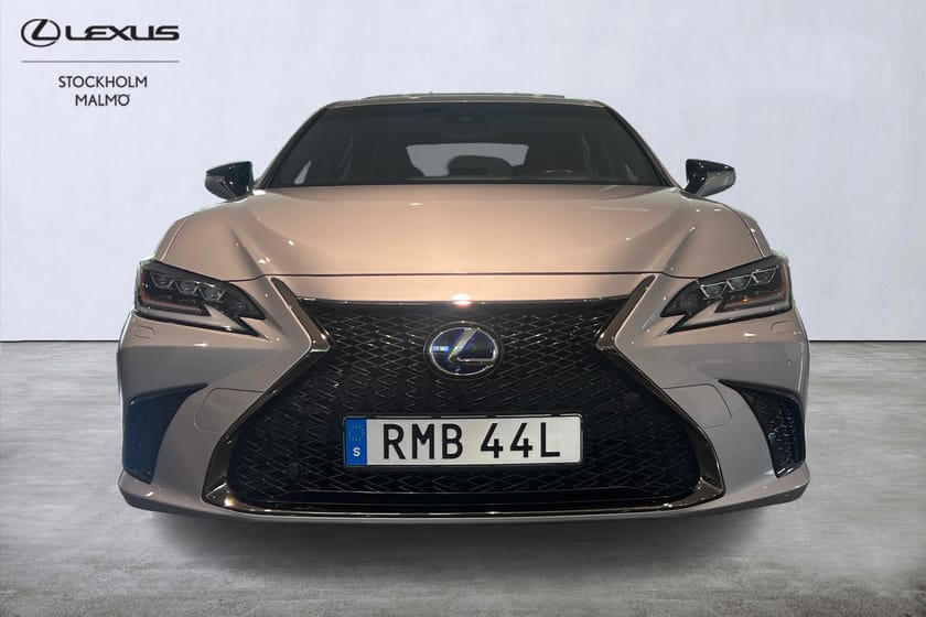 Bild 5 av Lexus ES 300h F SPORT 218hk HUD ML Keyless Backkamera K-värmare