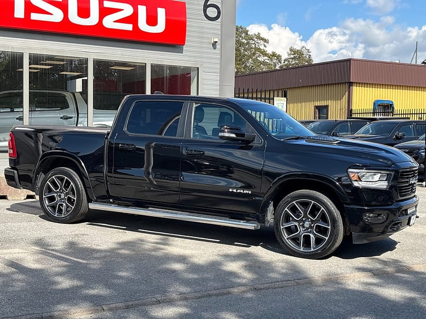 Bild 4 av RAM 1500 Crew Cab 5.7 V8 HEMI 4x4 | Stora skärmen | Ledramp | Flaklock