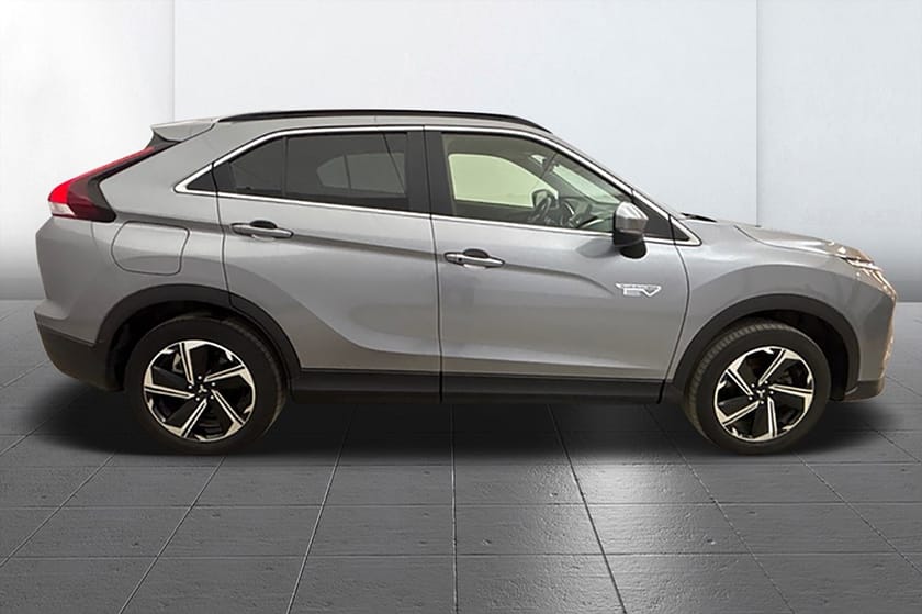 Bild 4 av Mitsubishi Eclipse Cross PHEV 2.4 AWD Delläder Kamera Keyless 188hk