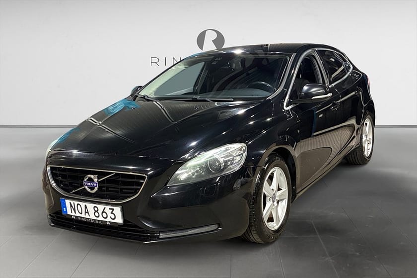 Bild 1 av Volvo V40 D2 115 HK MOMENTUM DRAG NAVI D-VÄRM KAMREM BYTT 16"