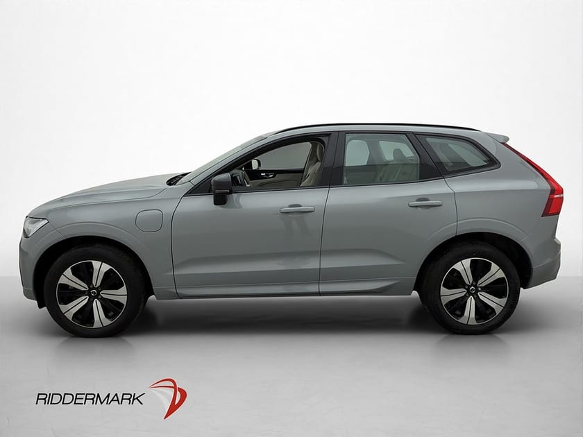 Bild 4 av Volvo XC60 Recharge T6 AWD Plus Dark Pano Värmare Kamera