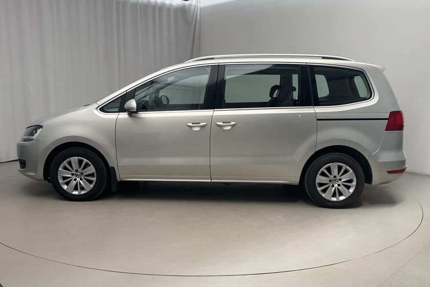 Bild 2 av Volkswagen Sharan 7-seater 2.0 TDI 4m 140hk Masters Värmare Backkamera