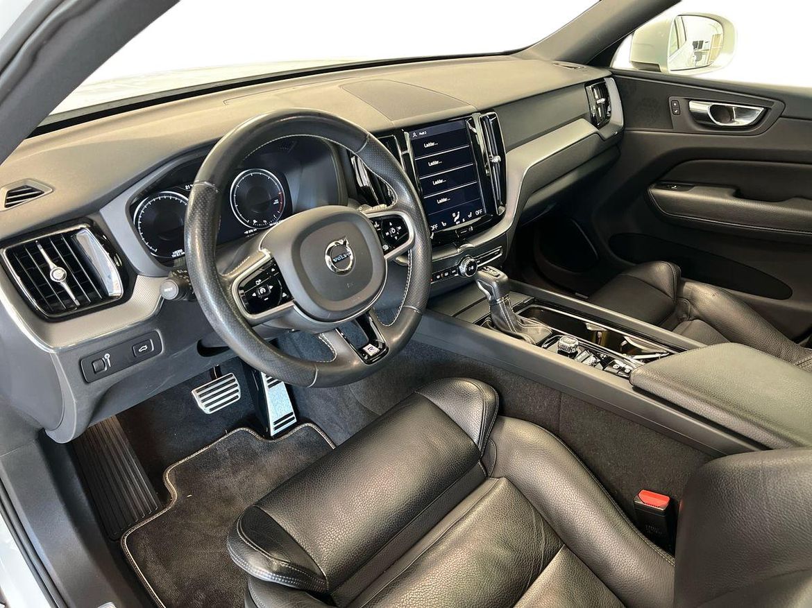 Volvo XC60 2018 - miniatyr 9