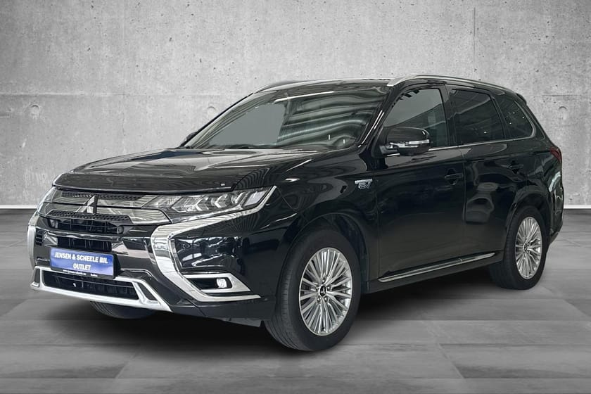 Bilde 4 av Mitsubishi Outlander PHEV Instyle+. R-Kamera, 360 kamera, Krok, DAB, Klima.