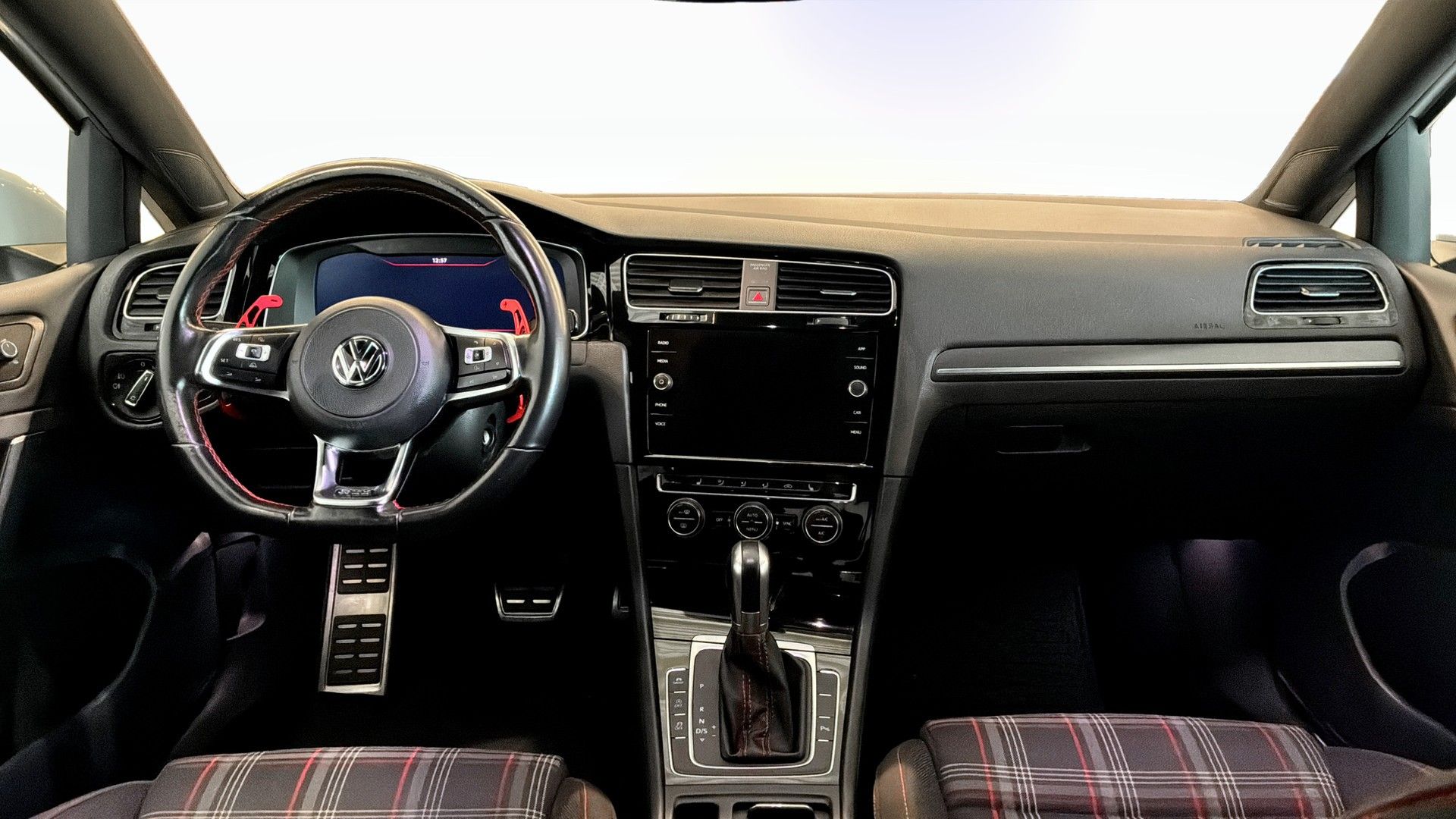 Volkswagen Golf 2018, kuva 4/10