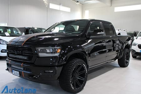 RAM 1500 Dubbelhytt 5'7" box