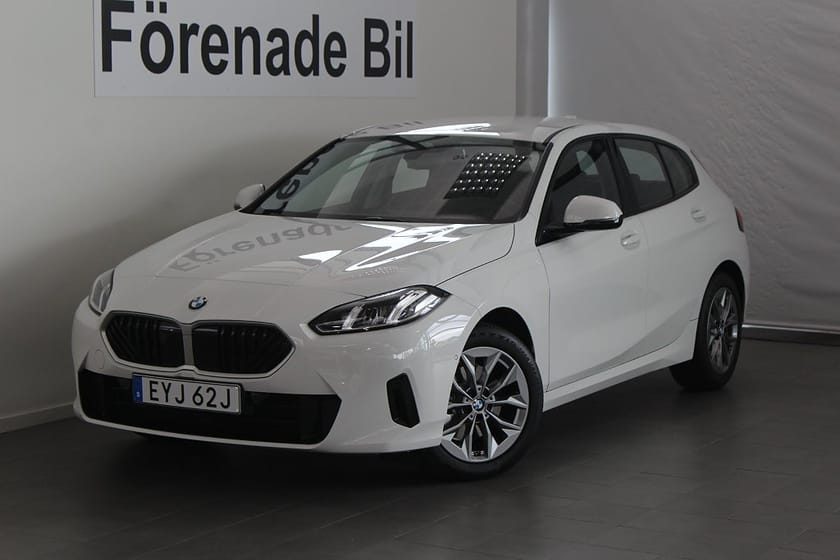 Bild 1 av BMW 120 Automat Rattvärme Backkamera 17" Drive/Park Assist