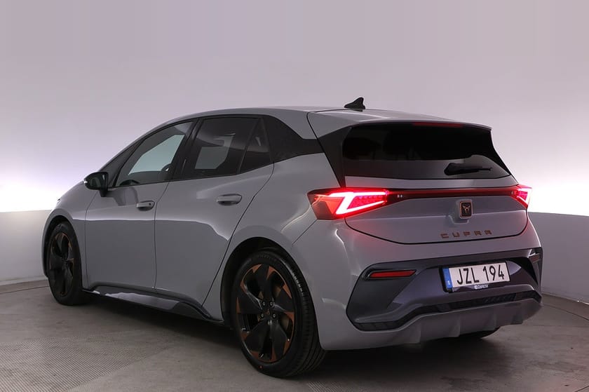 Bild 4 av CUPRA Born 58 Tech M Pilot M kamera AdapFarth Navi