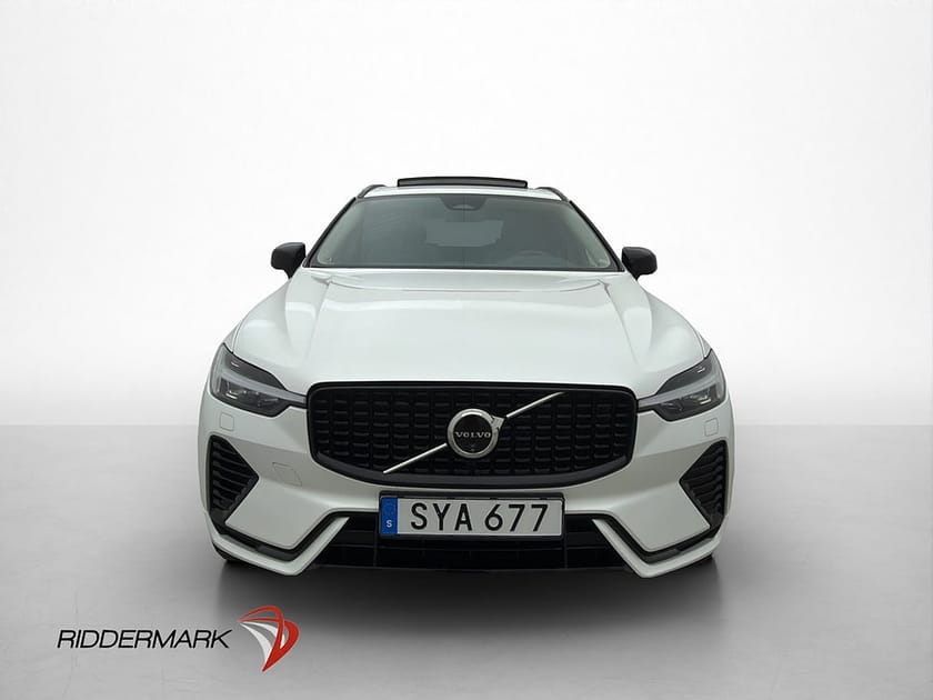 Bild 2 av Volvo XC60 Recharge T6 AWD Plus Dark Pano Drag H/K Skinn 360