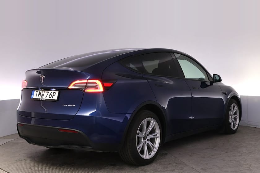 Bild 5 av Tesla Model Y Long Range AWD Autopilot Panorama