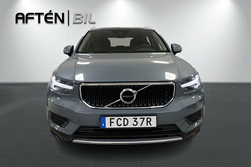 Bild 3 av Volvo XC40 T2  Momentum Pro, El-drag, Navi, B-kamera,On Call, H&K