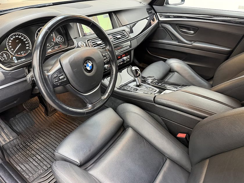 Bild 4 av BMW 520d xDrive Touring 520 190hk Navi/Bkamera/Läder/Krok/Rattvärme