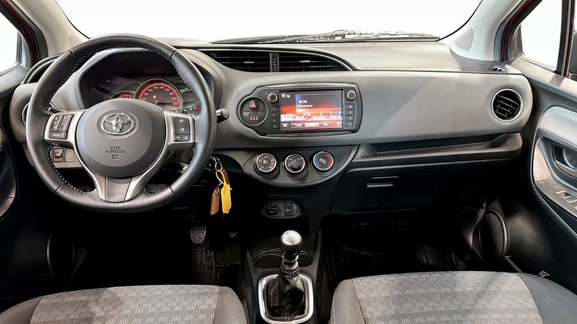 Bild 4 av Toyota Yaris / 3,95% Ränta / Backkamera /