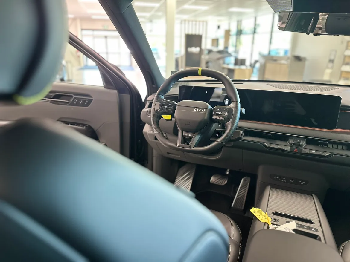 picture of a car