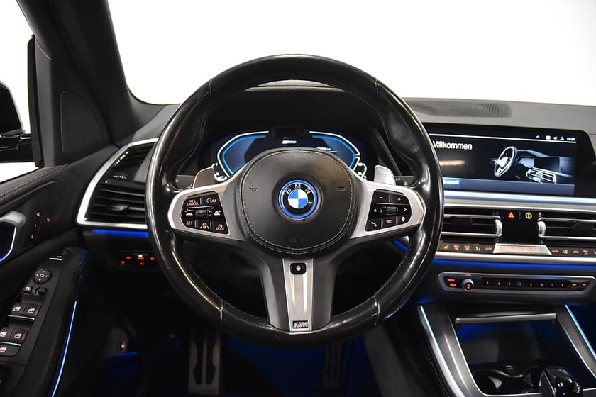 Bild 2 av BMW X5 xDrive45e iPerformance Plug-in M sport Drag Hifi 360° Cockpit Luft