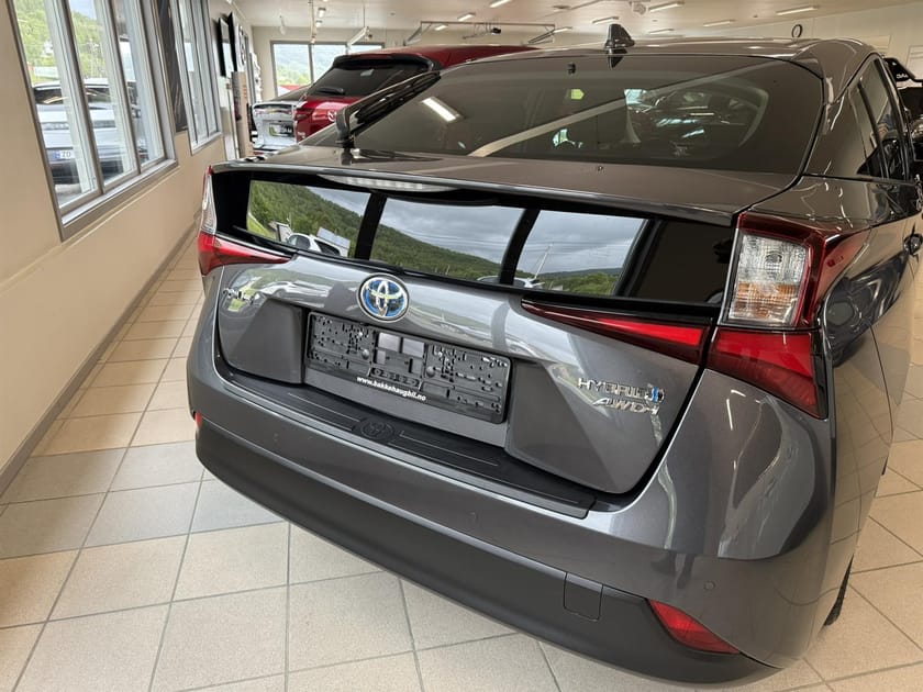 Bilde 4 av Toyota Prius Hybrid AWD-i 
