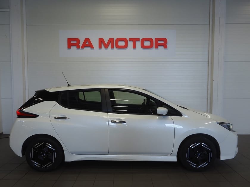 Bild 4 av Nissan Leaf 40 kWh 150hk Acenta | Drive assist | 360° | Rattvärme