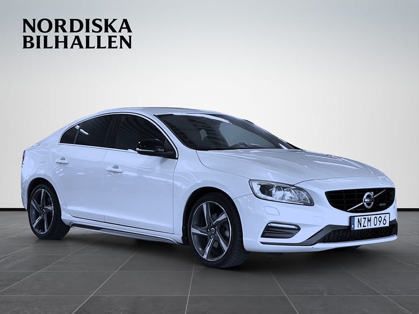 Bild 1 av Volvo S60 T4F R-Design Kamrem bytt Nyservad Värmare Bluetooth