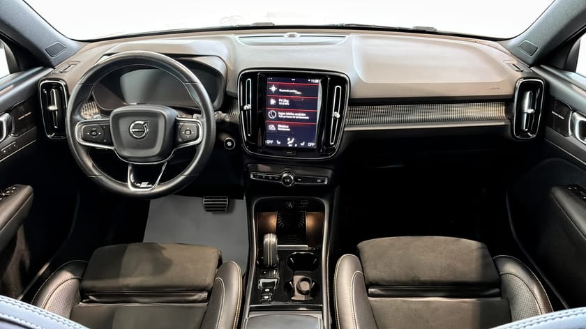 Bild 4 av Volvo XC40 D4 AWD Automat 3,95% Ränta* R-Design / Dragkrok