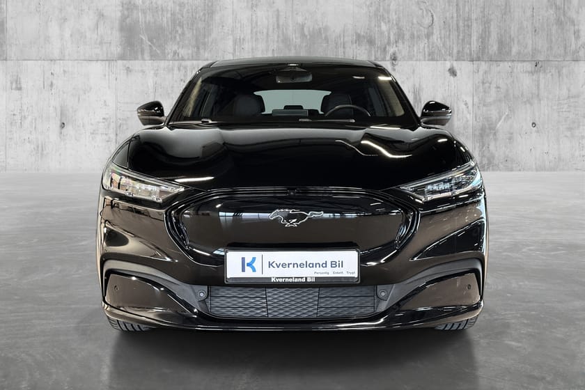 Bilde 2 av Ford Mustang Mach-E Long Range AWD Reg 23/LR AWD/B&O/El Seter/Pano/Skinn