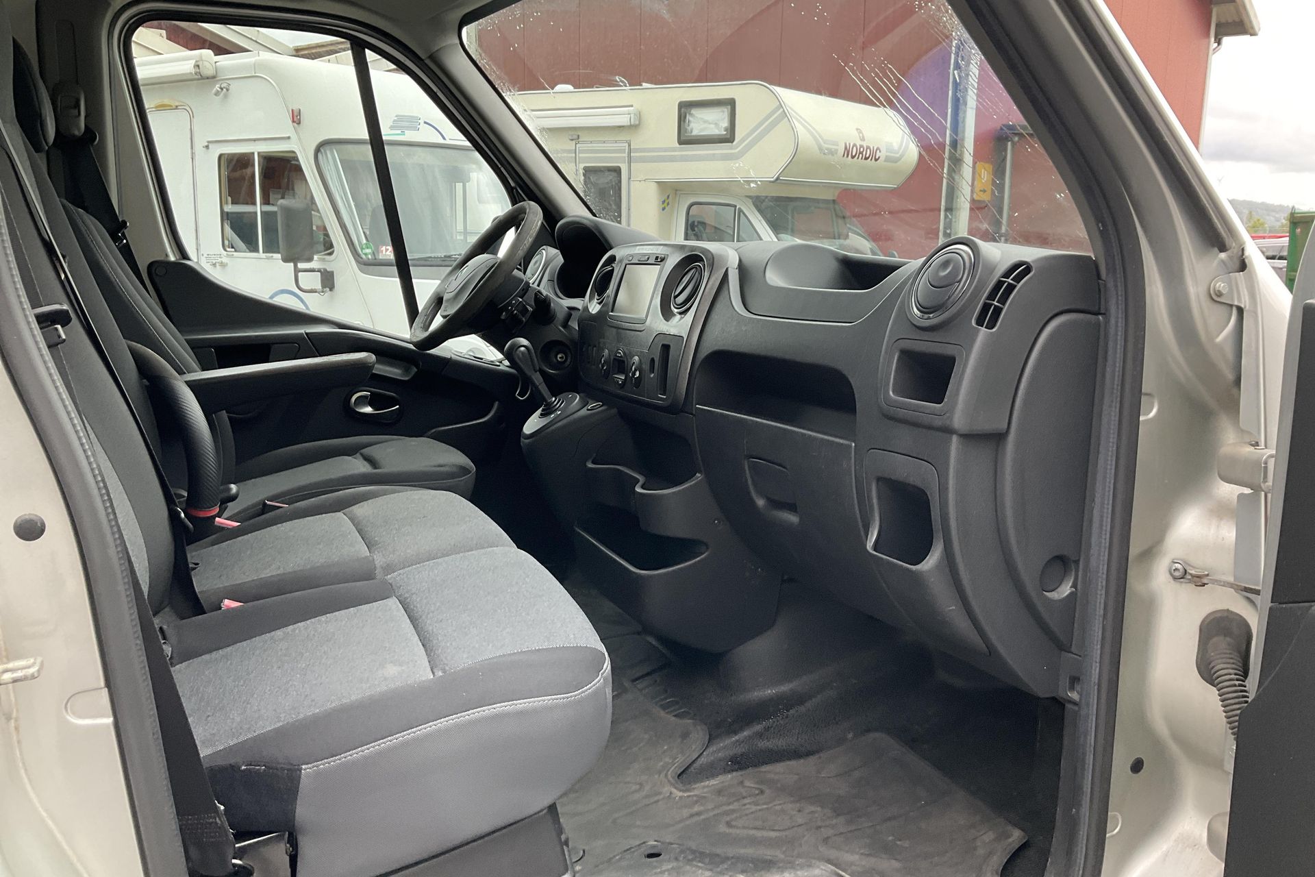 Renault Master 2.3 dCi 2019, bild 7/10