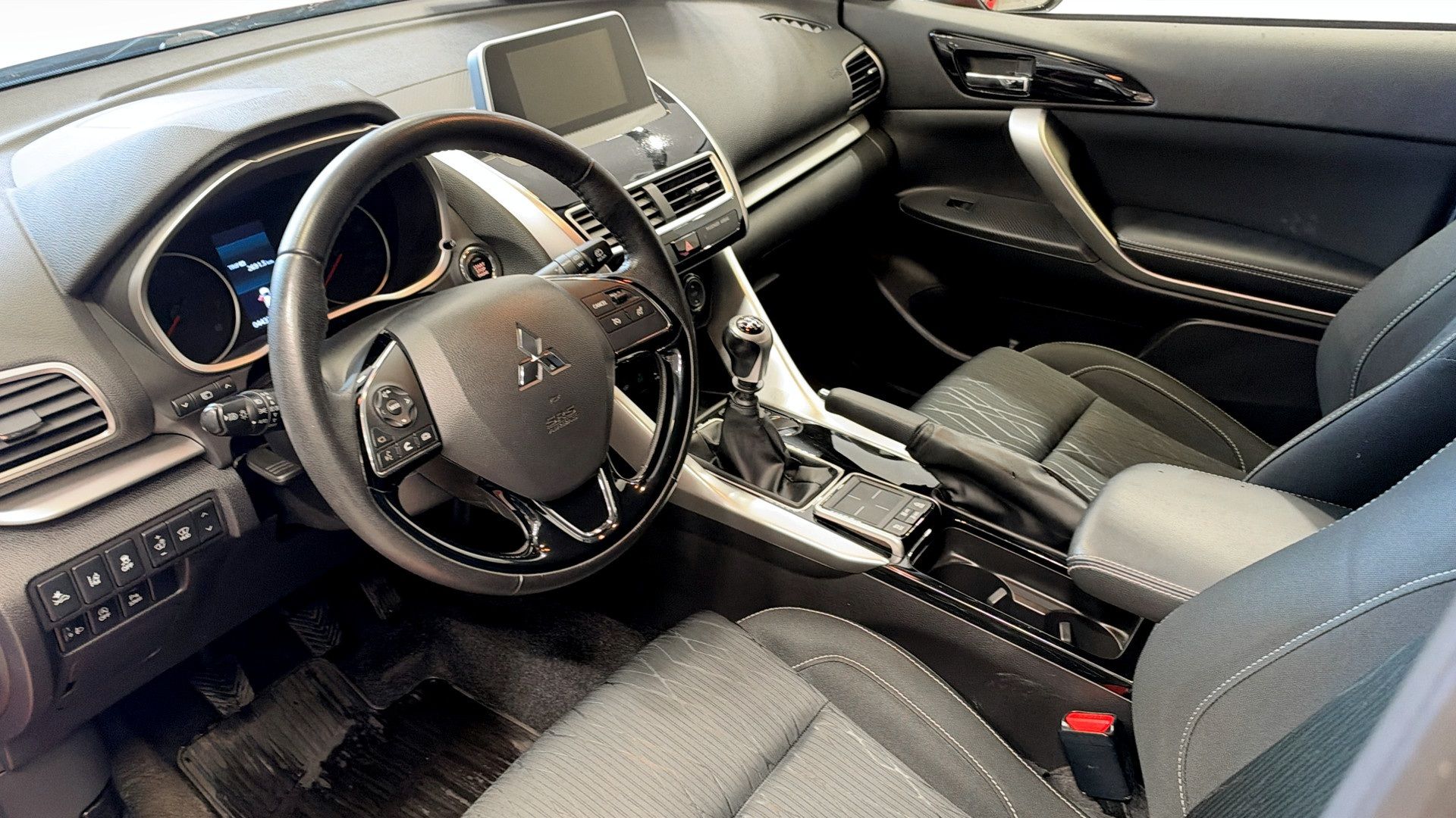 Mitsubishi Eclipse Cross 2018, photo 7/10