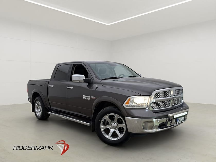 Bild 1 av RAM 1500 Crew Cab Dodge Laramie 5.7 4x4 Drag Luft Rambox Skinn Moms